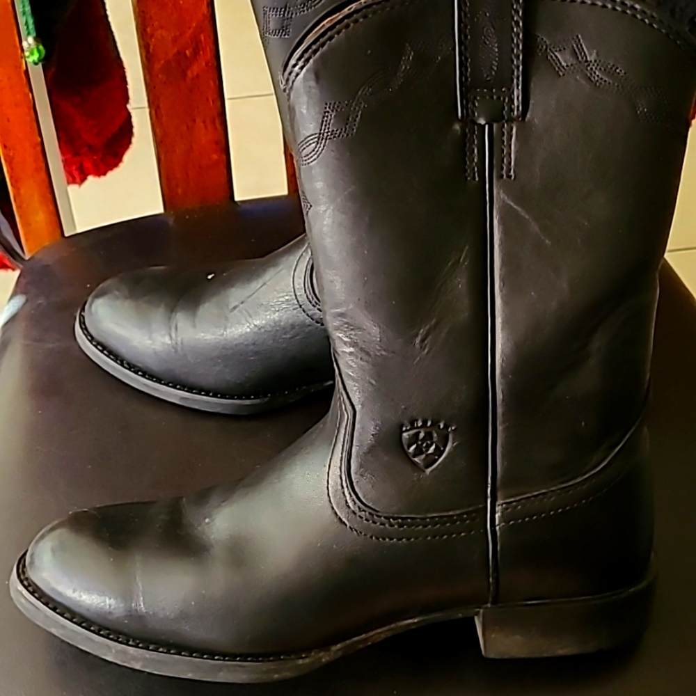 Riding boots ariat